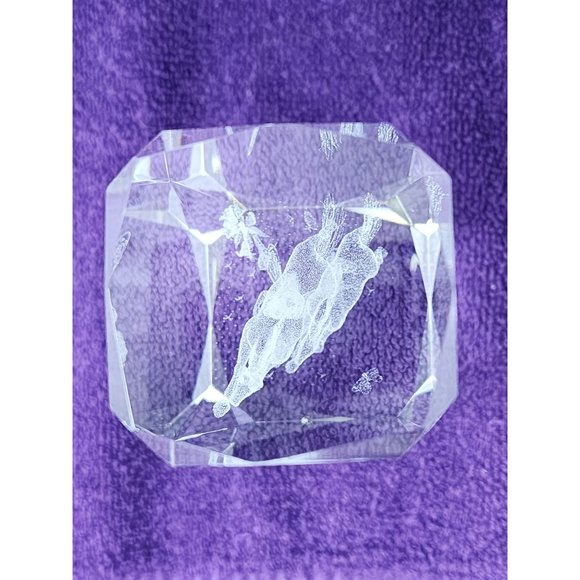 Vintage Laser Etched Angel Horses Butterfly Glass Paperweight‎ In Original Case - Picture 6 of 10
